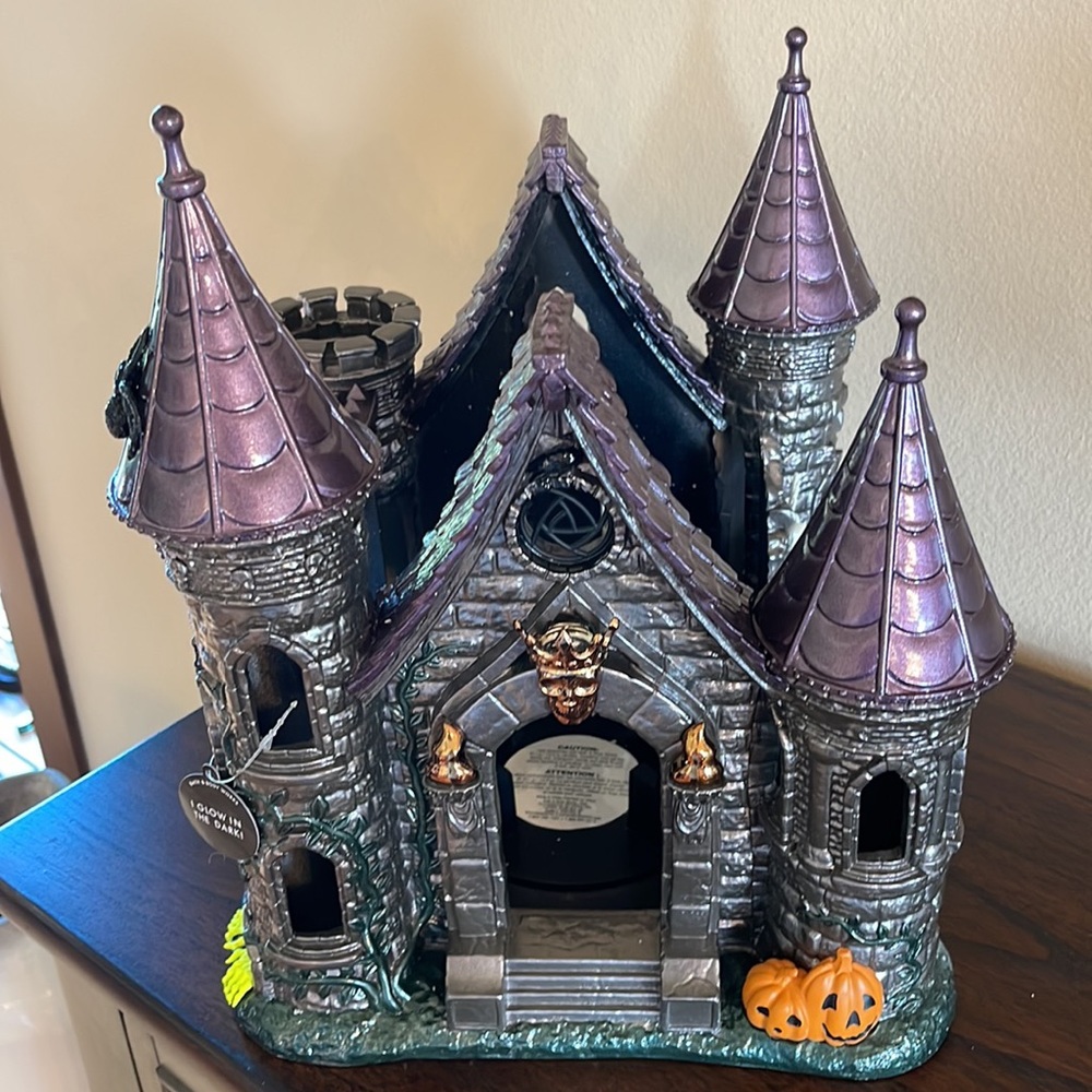 BRAND NEW 2023 Bath & Body Works Halloween Luminary - SOLD OUT